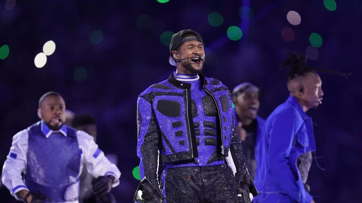 Usher a făcut spectacol cu hiturile sale în pauza Super Bowl 2024. Invitații-surpriză din timpul show-ului | VIDEO