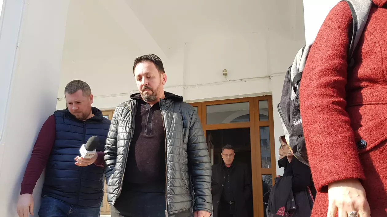 La procesul lui Vlad Pascu, judecătoarea a verificat dacă în sală e prezent și studentul ucis în accidentul de la 2 Mai