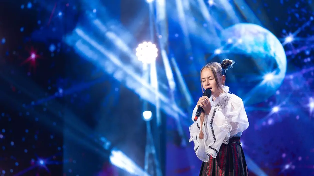 Daria Crețu, fetița din Buzău care a ridicat sala în picioare cu interpretarea ei, la „Românii au talent”, sezonul 14
