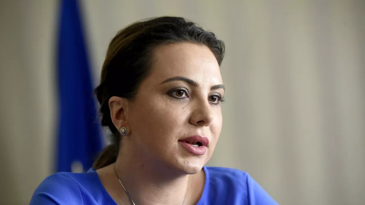 Cum s-a apărat fosta șefă AEP în fața acuzațiilor că a negociat o șpagă de 1 milion de euro. „Ceasul Hublot era fake, spre rușinea mea!”