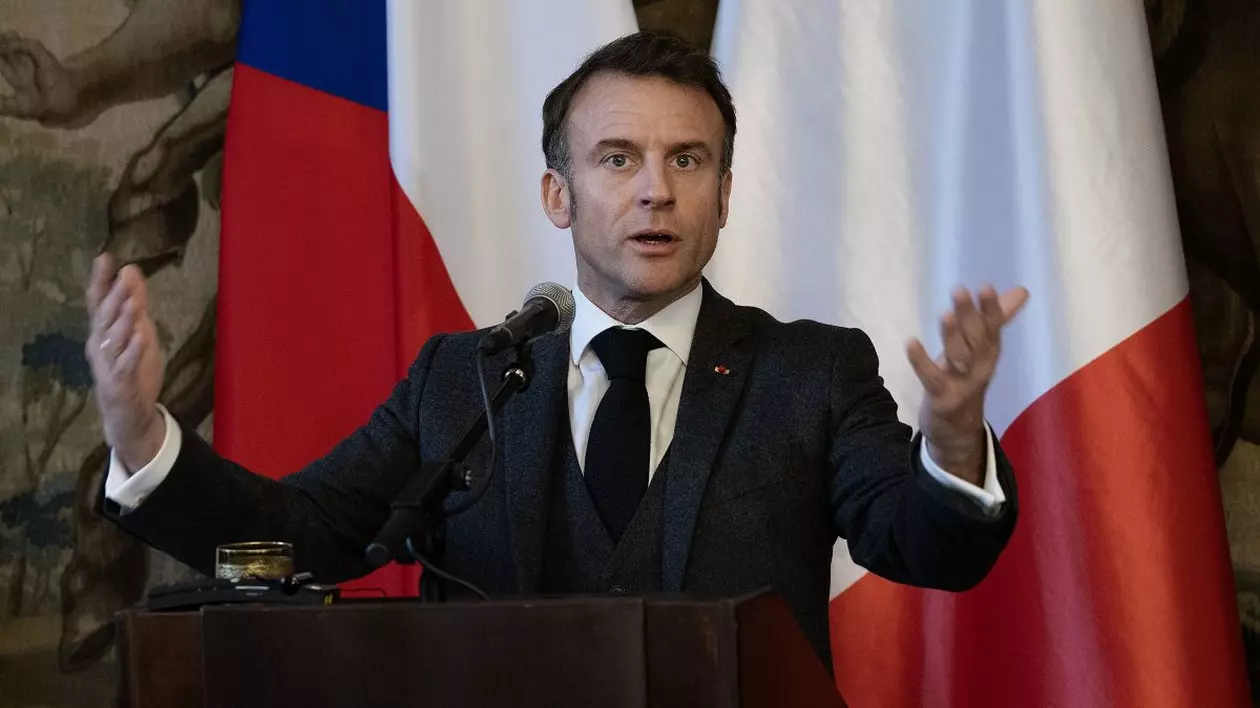 Macron nu exclude o operațiune terestră în Ucraina împotriva Rusiei: „E doar o putere medie cu arme nucleare”