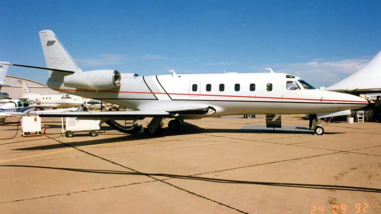 Cinci persoane au murit după ce un avion s-a prăbușit și a luat foc în Virginia, SUA