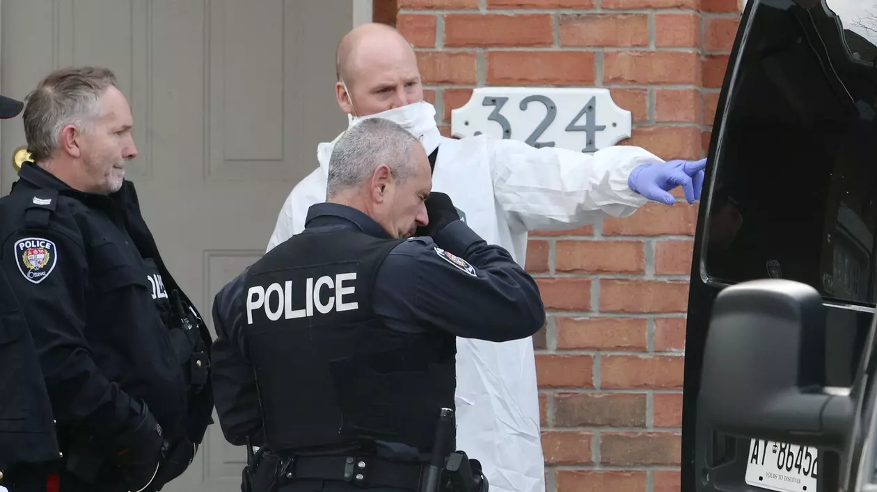 Şase persoane, între care patru copii, au fost ucise în Ottawa, într-un caz rar de atac în masă