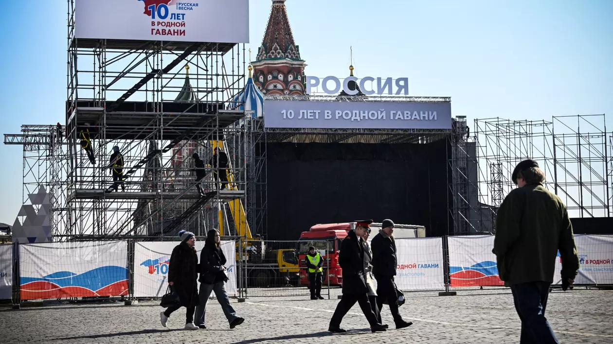 Viața în Crimeea, unde locuitorii sunt chemați să-l voteze pe Putin, la zece ani de la anexarea ilegală. „Vreau doar să se termine totul”
