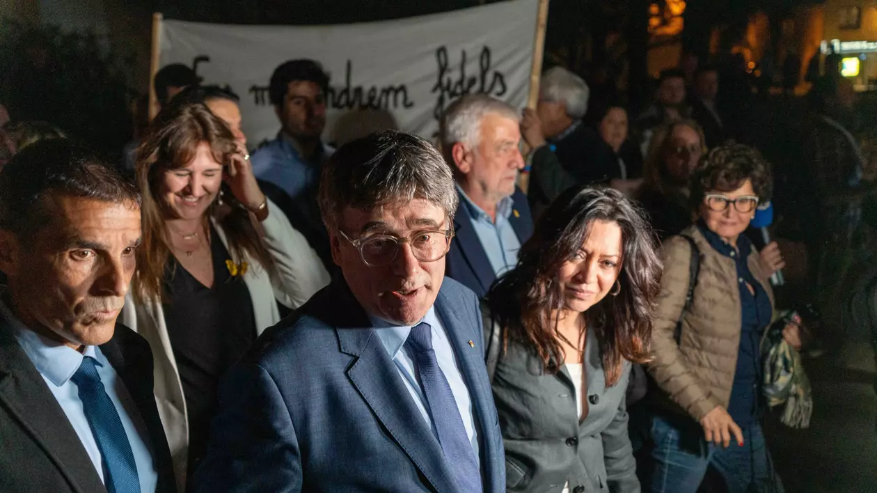 Liderul separatist Carles Puigdemont anunță că va candida pentru a conduce Catalonia: „Obiectivul meu este să finalizez procesul de independență”