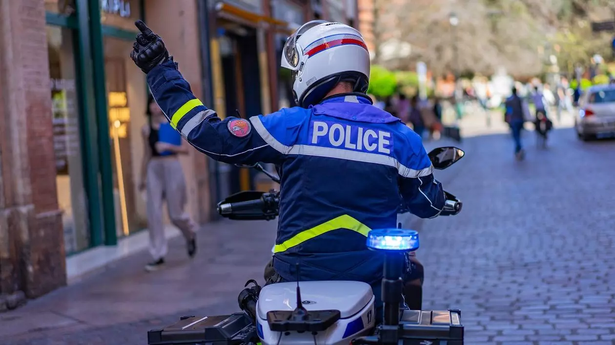 O româncă goală, cu arsuri de țigări pe corp și rănită la cap, rătăcind pe străzi, în Toulouse: „Polițistul a crezut că a văzut o fantomă”