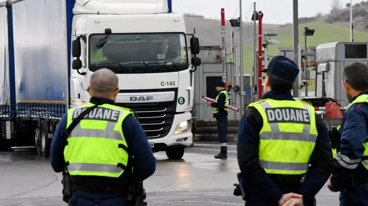 Șofer român de TIR condamnat la 20 de luni de închisoare și interzis 10 ani în Franța: „Dacă șeful tău îți cere să transporți cadavre, tu o faci?”
