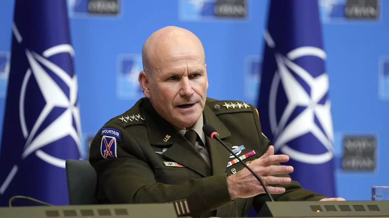Comandantul suprem al trupelor NATO din Europa: „Rusia are mai mulți soldați acum în Ucraina decât la începutul războiului”