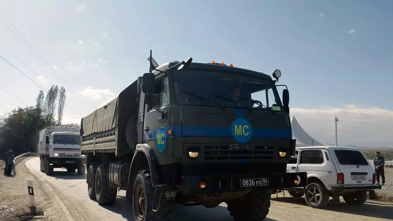 Rusia își retrage trupele de „menținere a păcii” din Nagorno Karabah