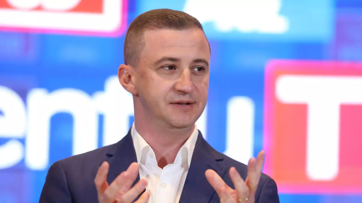 Alfred Simonis îi cere lui Piedone „să se gândească” la „un exit” din cursa pentru Primăria Capitalei