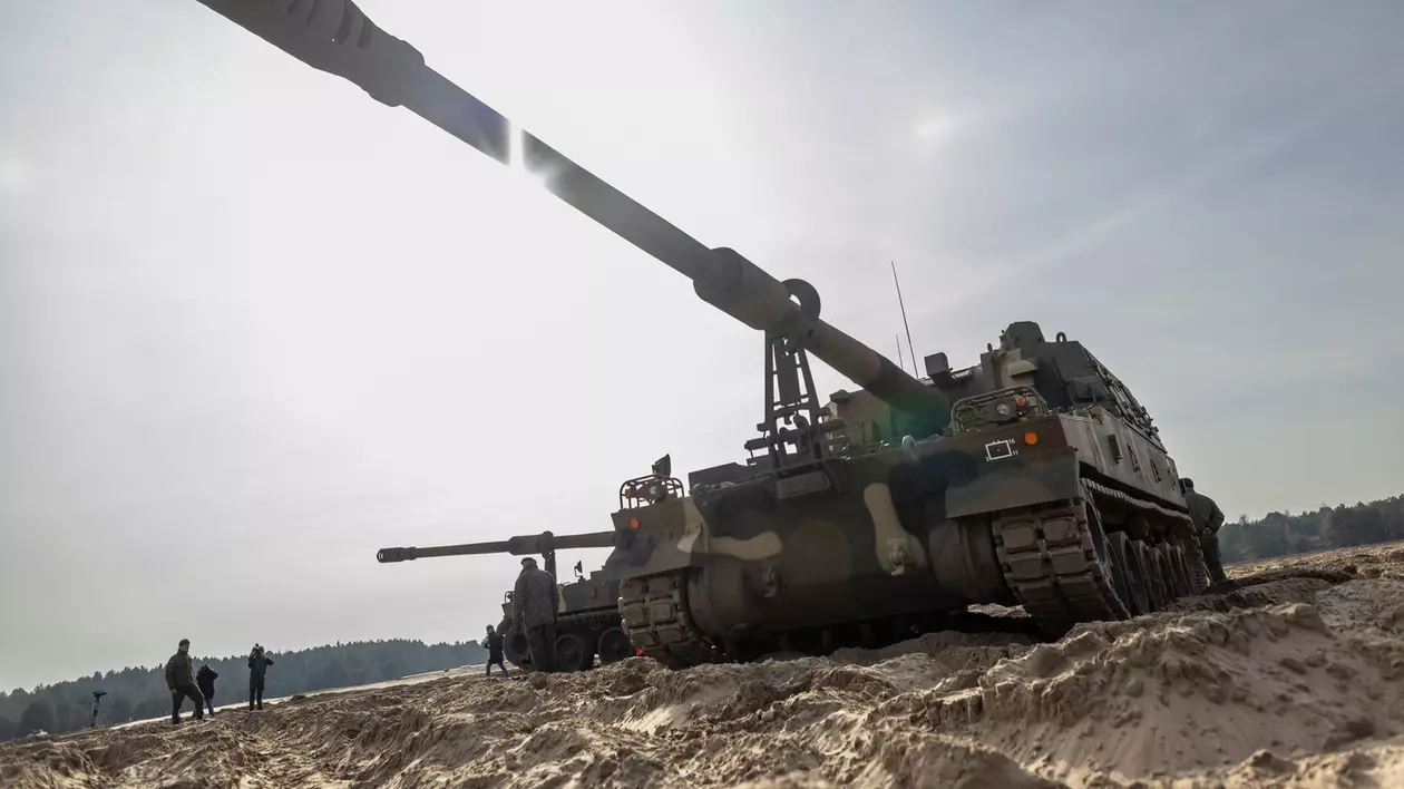 Unul dintre scopurile vizitei lui Iohannis în Coreea de Sud: România vrea să cumpere 54 de obuziere autopropulsate K9 Thunder
