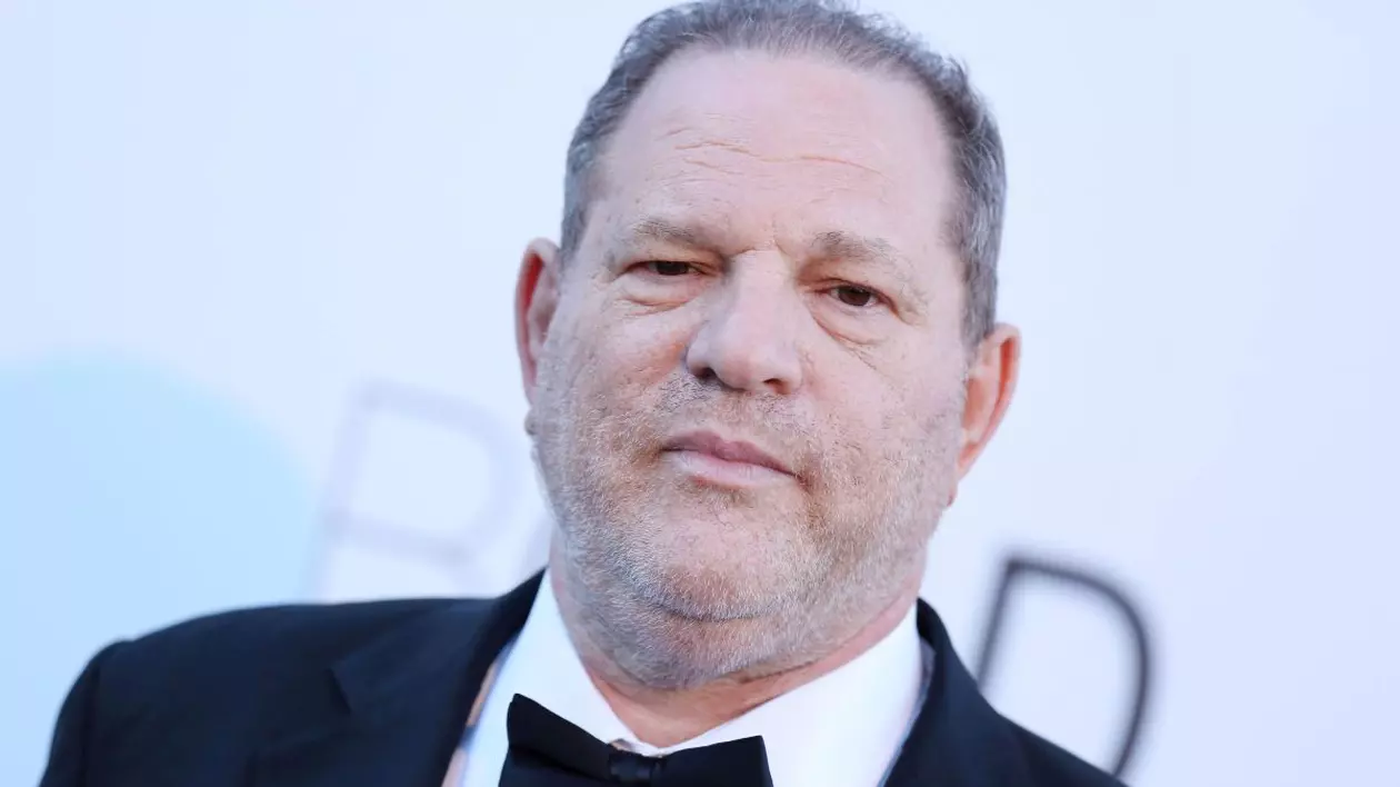 Fostul producător de film Harvey Weinstein a fost spitalizat la câteva zile după ce o instanță din New York i-a anulat o condamnare pentru viol
