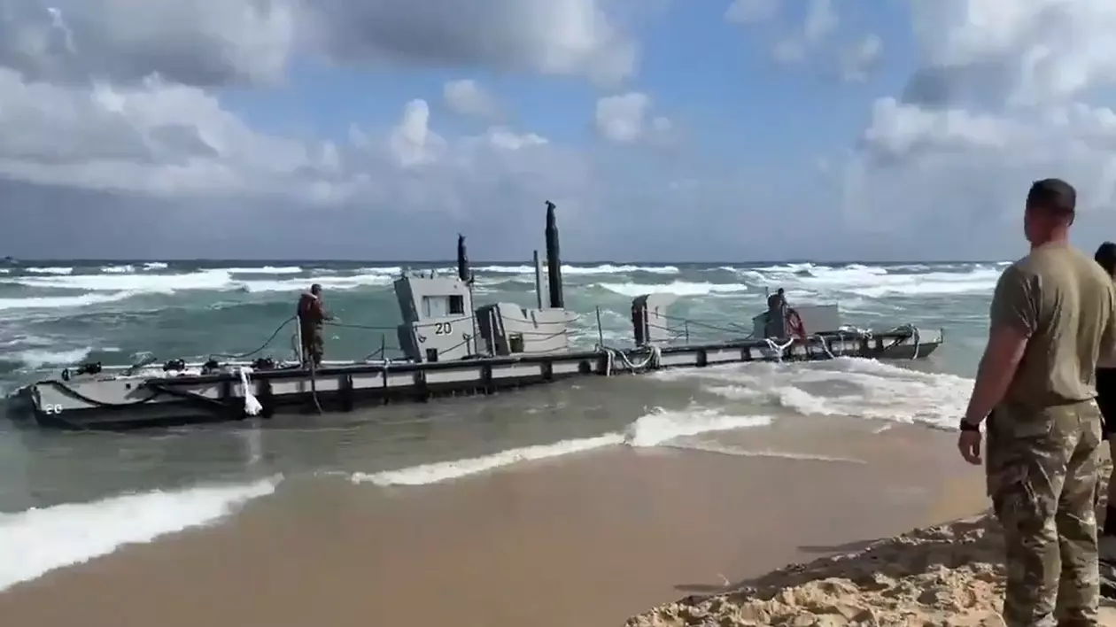 Patru ambarcaţiuni americane au eşuat la pontonul temporar din Fâşia Gaza