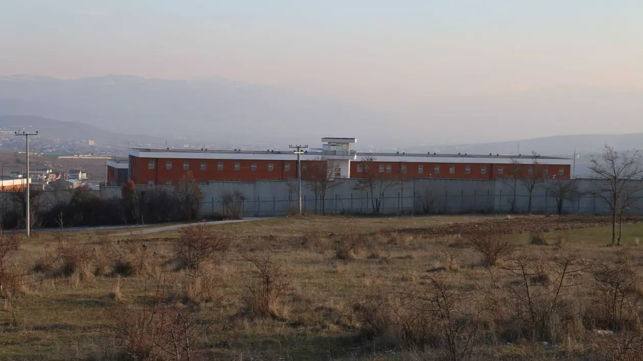 Cum face Kosovo rost de bani: dă în chirie celule de închisoare pentru Danemarca. Cât încasează și pentru ce deținuți le vrea Copenhaga