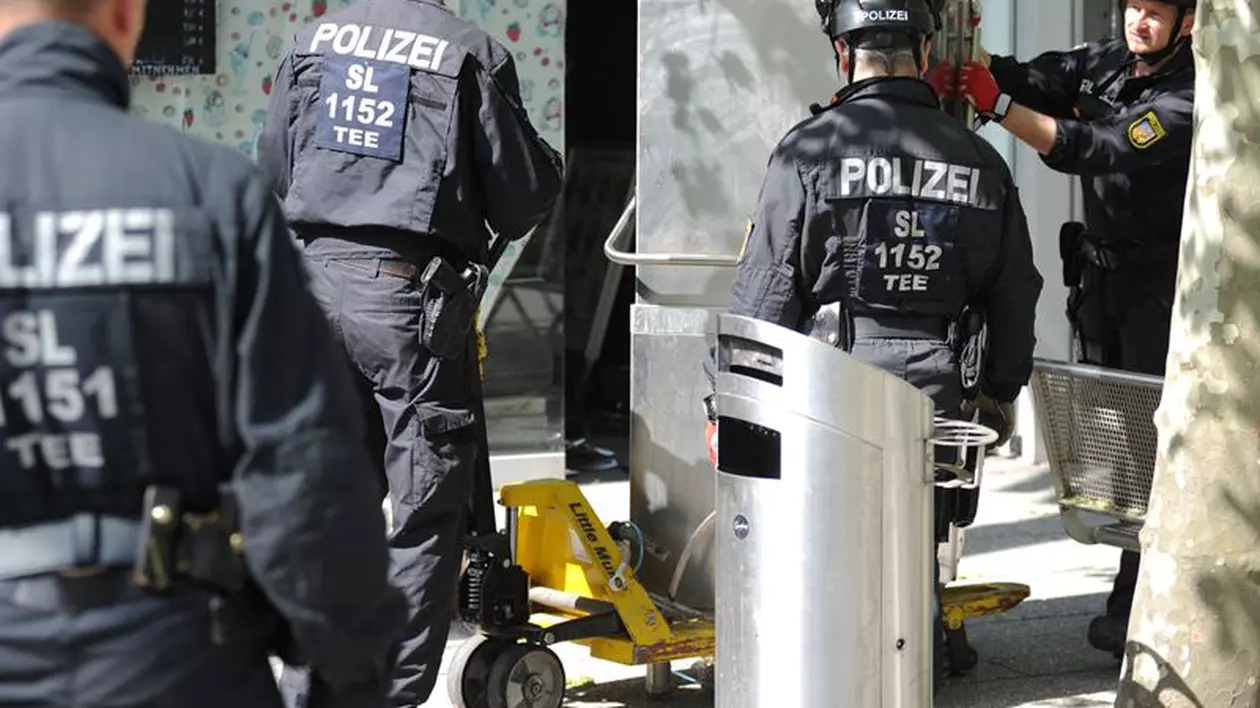 Operațiune de amploare împotriva 'Ndrangheta în Italia. 142 de membri ai mafiei calabreze au fost arestați