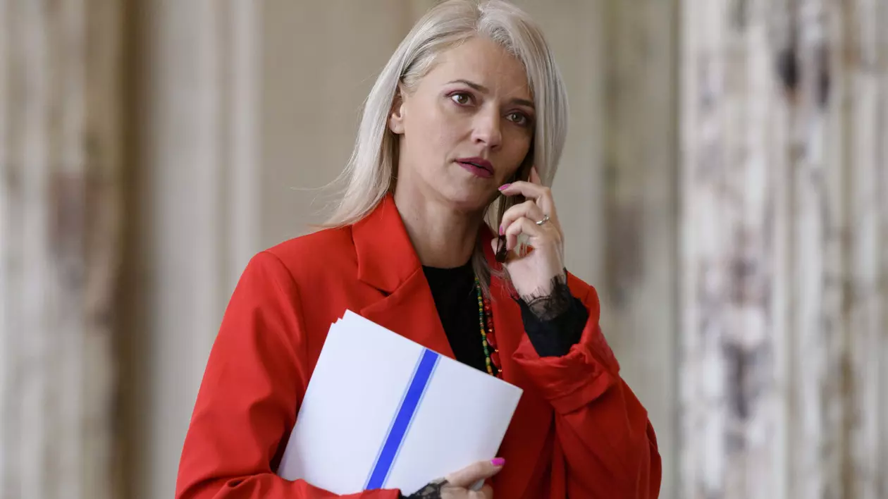 Sfatul lui Teodosie pentru femeia abuzată de soț, prin ochii ministrei justiției. Alina Gorghiu: „Acest derapaj inacceptabil nu trebuie trecut sub tăcere”