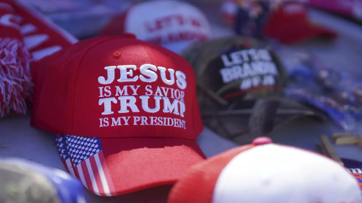 „Iisus este mântuitorul meu, Trump este președintele meu” Foto Profimedia