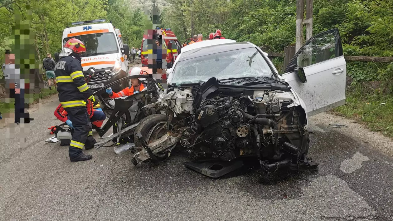 Un tânăr de 21 de ani, mort într-un accident produs de un șofer băut, în județul Hunedoara