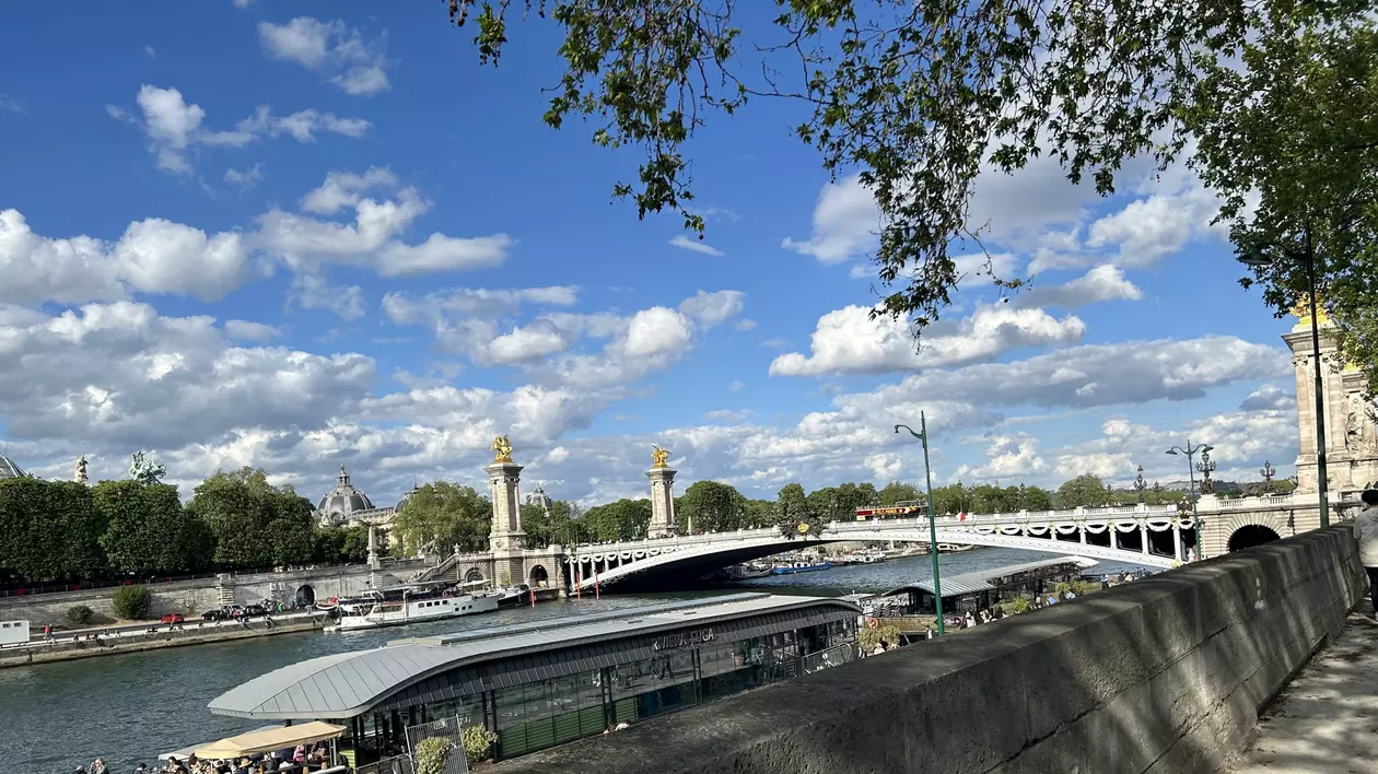 Cum au mărit prețurile hotelierii și cei care oferă cazare prin Airbnb înaintea Jocurilor Olimpice de la Paris, inclusiv pentru cei cu rezervare plătită
