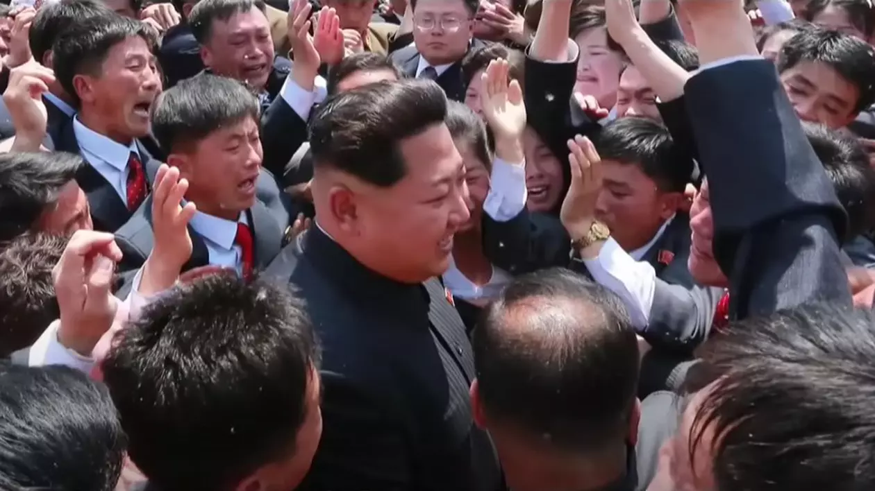 Kim Jong Un, redat în mijlocul mulțimii Captură YouTube