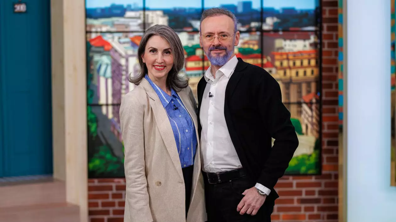 Ce diferență de vârstă e între Mihai Albu și Elena Nechifor, iubita lui. Ea e mult mai tânără decât el și nu face parte din showbiz