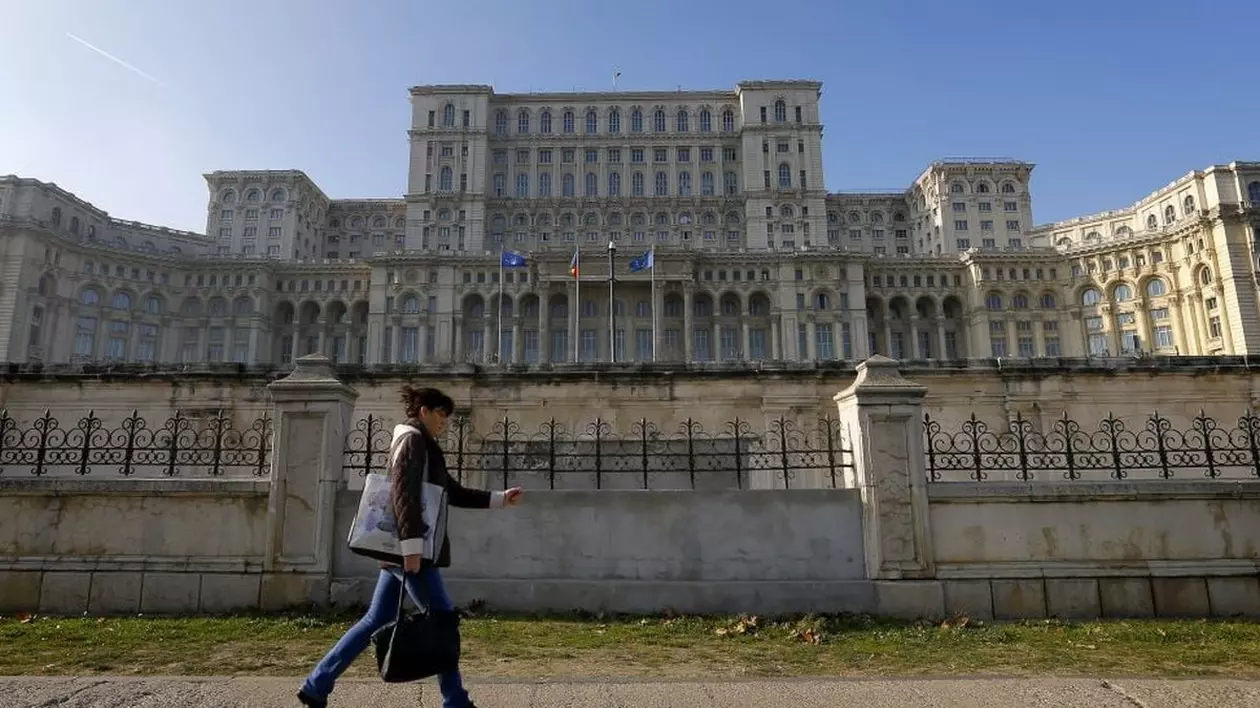 Angajaţii Senatului, nemulțumiți și ei de majorarea salarială propusă de Guvernul Ciolacu
