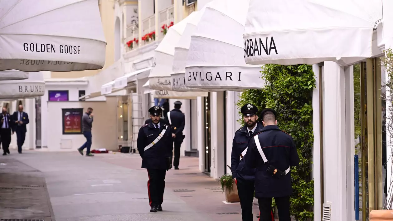 Un român din Italia și-a pierdut o mână după ce a încercat, fără succes, să arunce în aer un bancomat