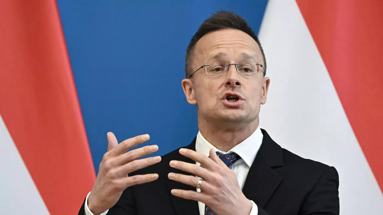 „Asta înseamnă un al treilea război mondial”. Reacția Ungariei, după ce Macron a reluat ideea trimiterii de trupe în Ucraina