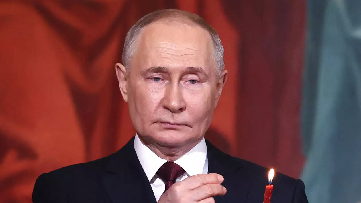 Vladimir Putin a participat la slujba de Înviere de la Catedrala Hristos Mântuitorul din Moscova, în timp ce armata sa bombarda Ucraina