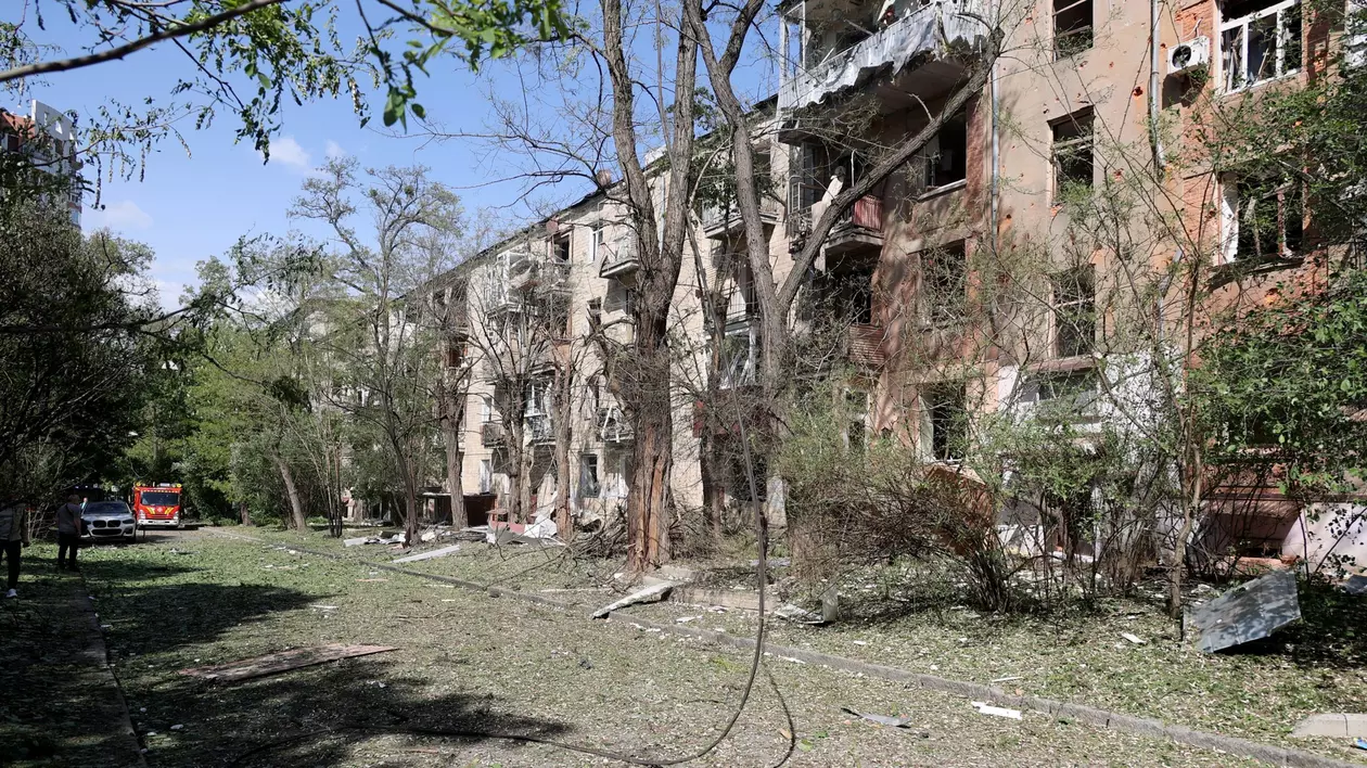 Război în Ucraina, ziua 807 | Ofensivă terestră rusească în regiunea Harkov. Avioanele F-16, așteptate pe câmpul de luptă