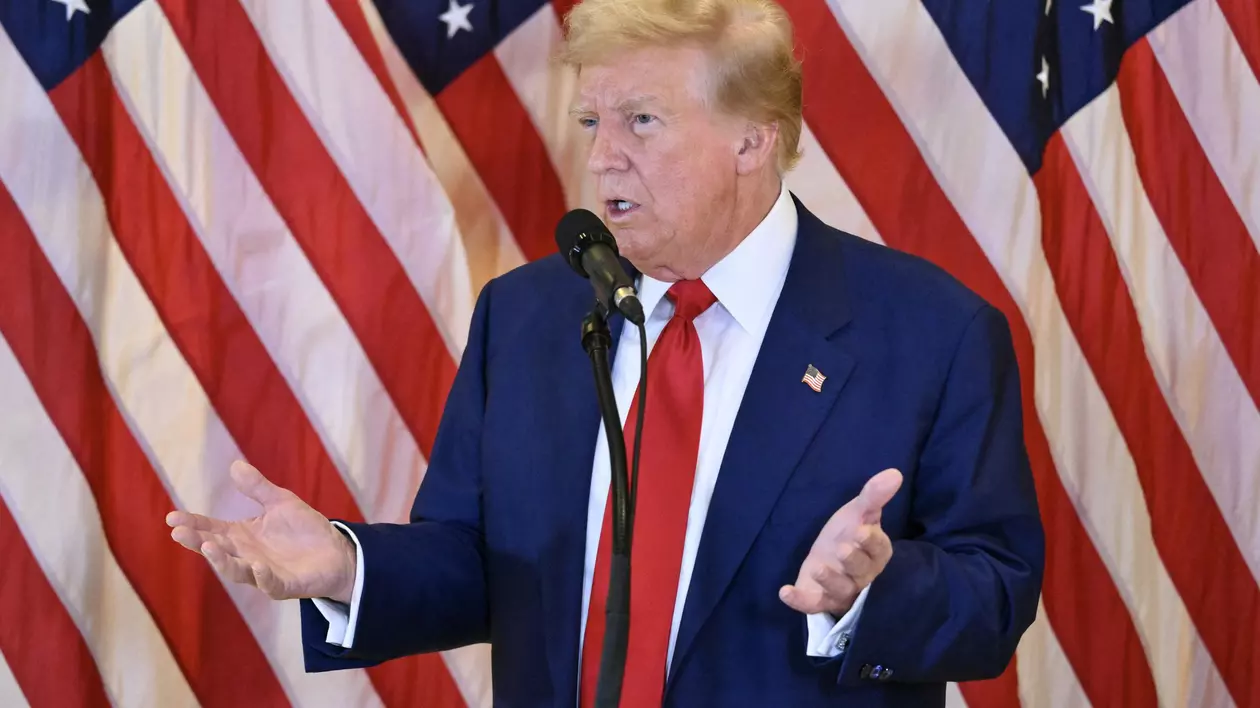 Donald Trump acuză un proces „măsluit”, intentat pe nedrept, în prima conferință de presă după condamnare. Noi atacuri la adresa lui Biden