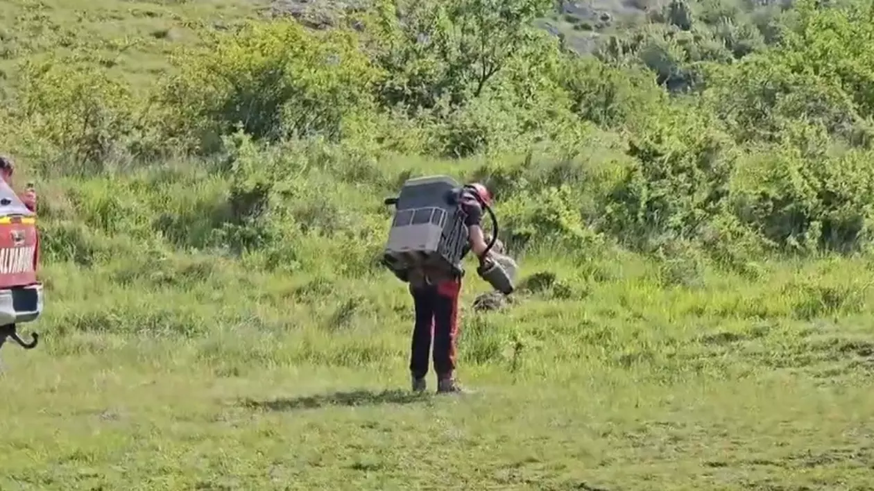Un jet-pack, testat cu succes de Departamentul pentru Situații de Urgență. Cât costă „rucsacul zburător” | VIDEO
