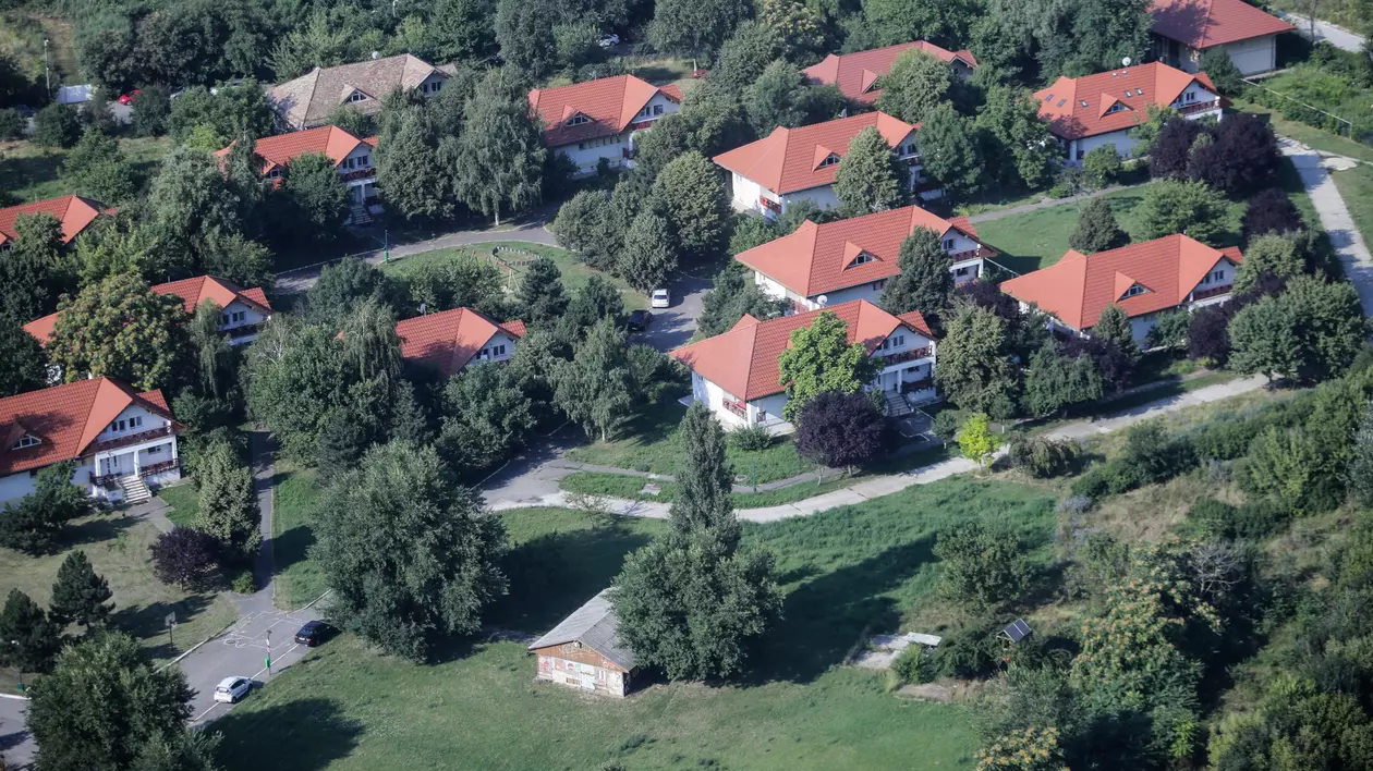 Analiză. Periferia marilor orașe, tot mai tentantă din punct de vedere imobiliar. În două comune din România, prețul a depășit 2.000 de euro pe metru pătrat
