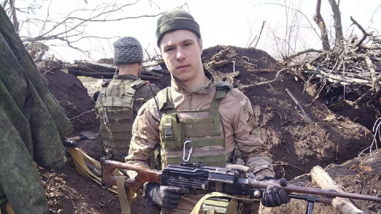 Cel mai tânăr soldat rus mort în luptele din Ucraina a fost înmormântat în satul natal. Danil nici nu împlinise 18 ani