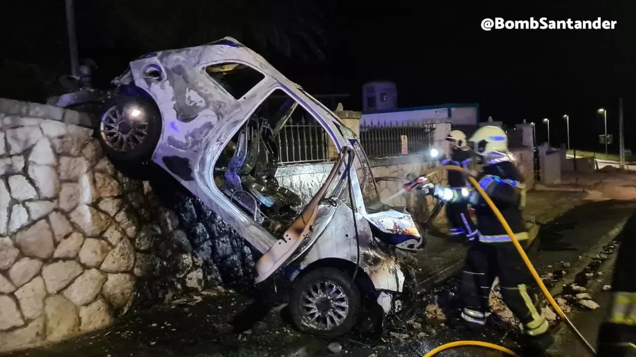 Româncă moartă în noaptea de Înviere, în mașina arsă complet pe o șosea din Spania
