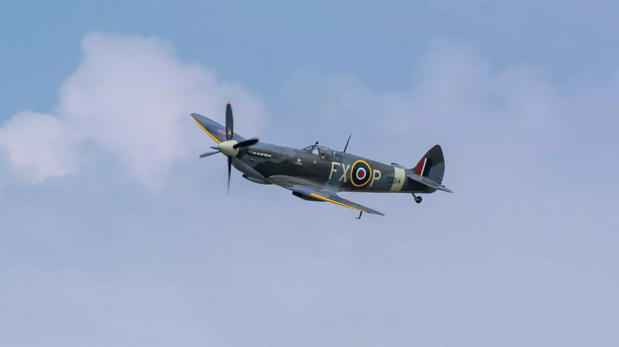 Avion militar britanic de epocă Spitfire Foto Shutterstcok
