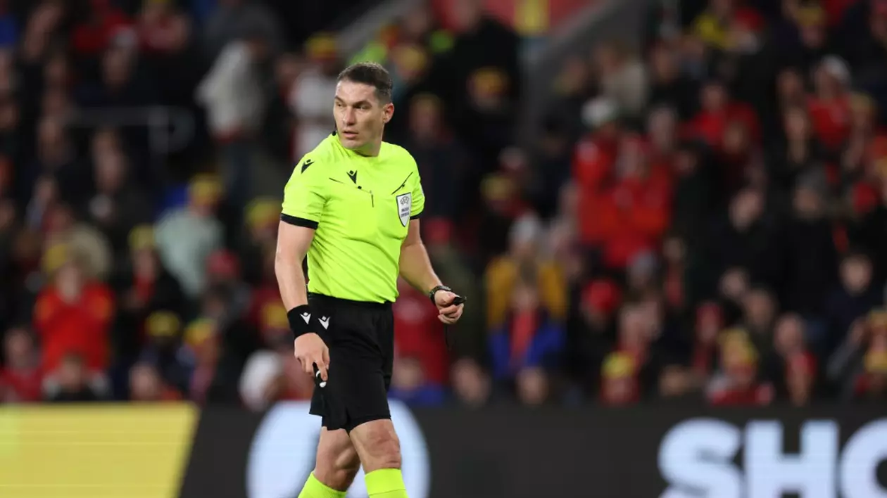 Istvan Kovacs va arbitra finala Europa League