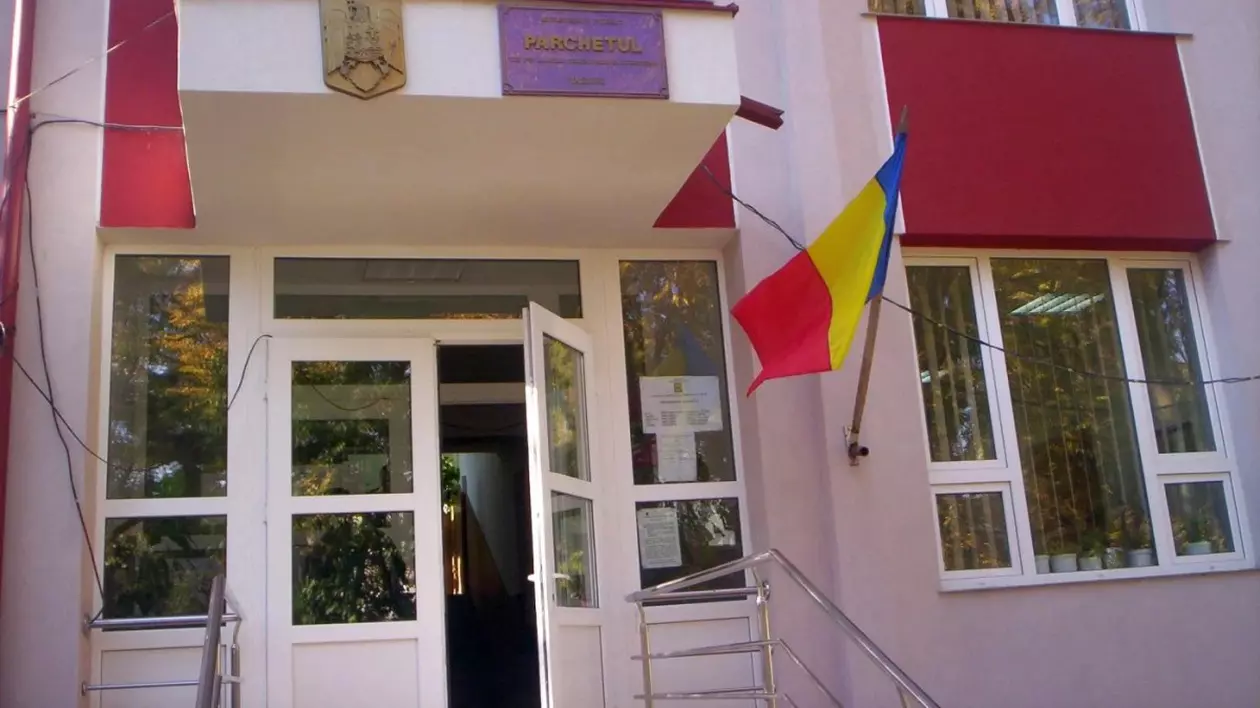 Incendiu la Parchetul Vaslui. O angajată este suspectată că a dat foc unor acte și a încercat să se sinucidă