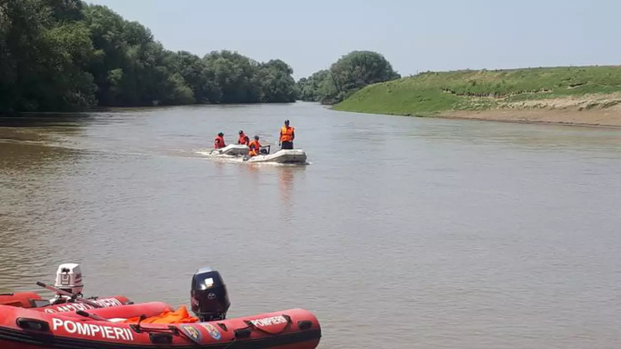 Un adolescent în vârstă de 16 ani s-a înecat în Dunăre, la Corabia