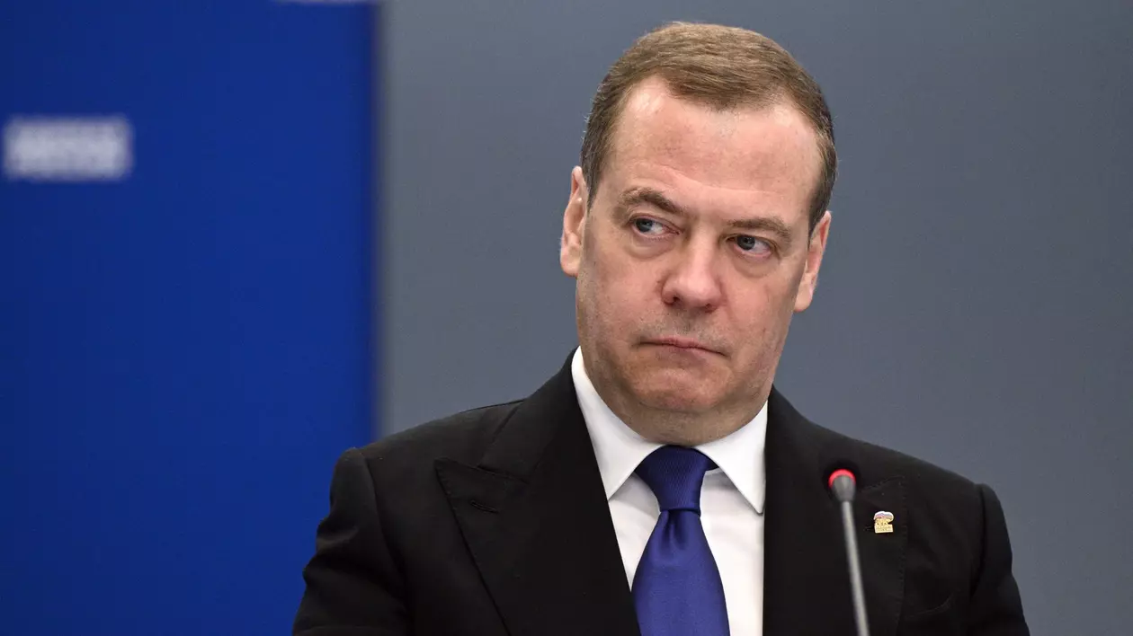 Dmitri Medvedev cere o ofensivă rusă spre Kiev şi Odesa după incursiunea ucraineană în regiunea Kursk