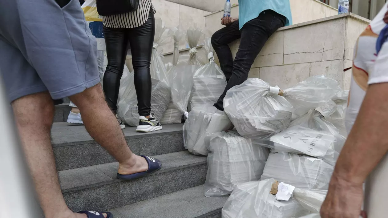 Procesul electoral, suspendat luni seară în 22 de județe. Materialele electorale, păzite până la reluarea procedurilor