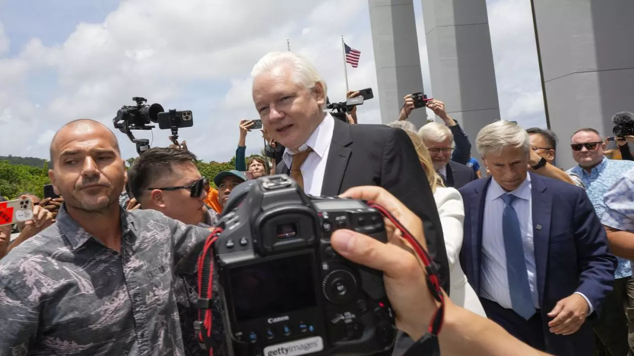 Julian Assange este oficial din nou liber. Deznodământ după 14 ani trăiți în închisoare sau baricadat