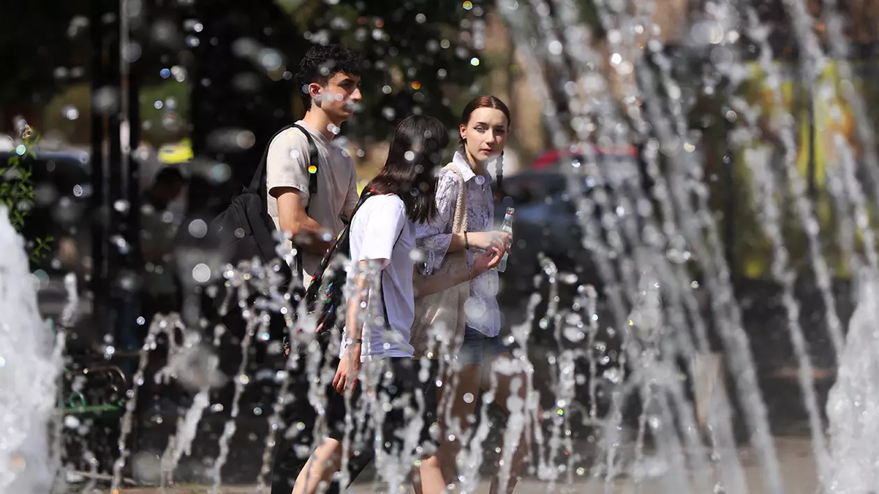 După furtuni, revin temperaturile „mai ridicate decât cele normale”. Prognoza meteo pe următoarele patru săptămâni