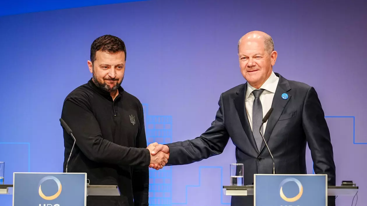 Olaf Scholz (stânga) și Volodimir Zelenski Foto: Hepta