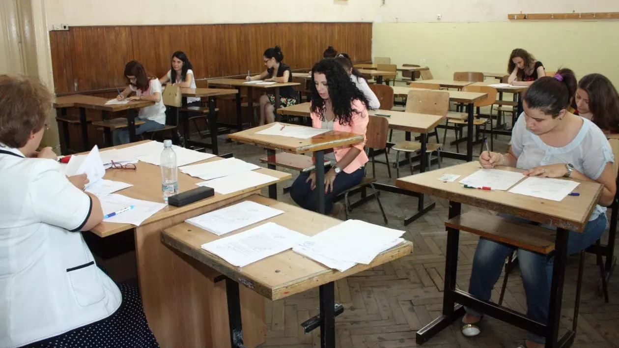 Subiectele la Matematică la Evaluarea Națională 2024. Ce au avut de rezolvat absolvenții de clasa a VIII-a