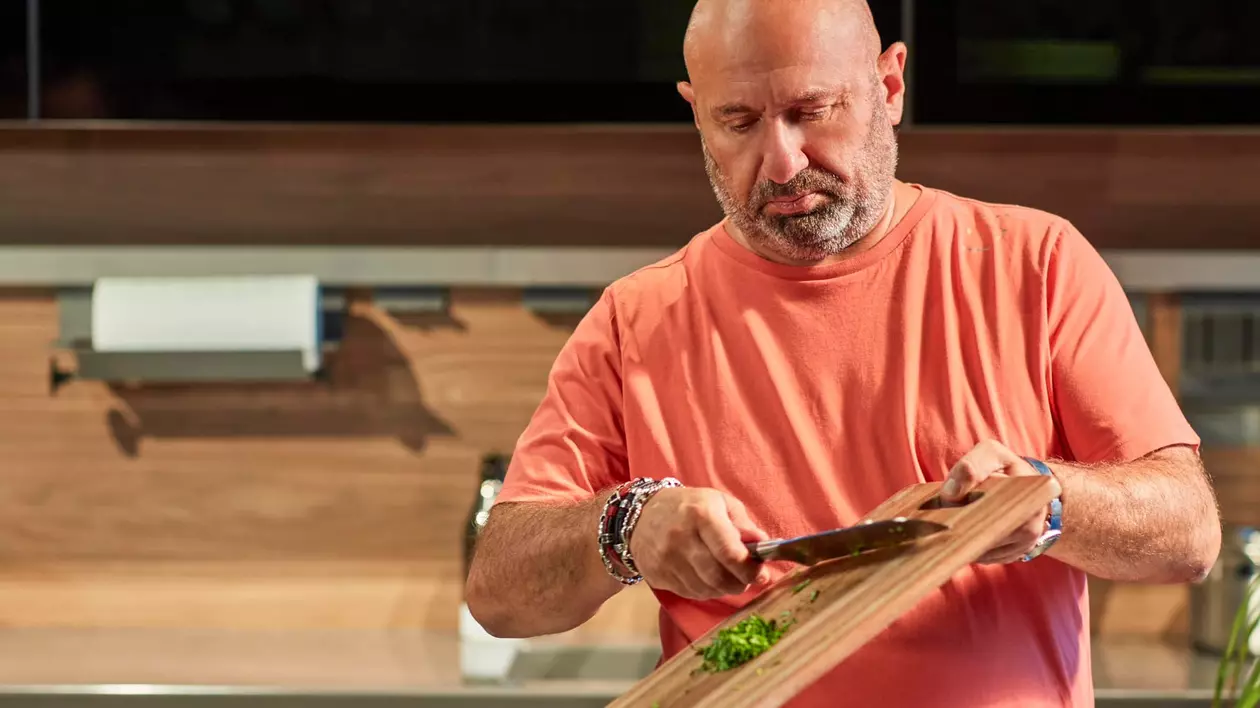 Mesajul lui Cătălin Scărlătescu pentru concurenții din noul sezon MasterChef. „Sunt sătul de influenceri d’ăștia care vin să se vadă și ei la televizor”