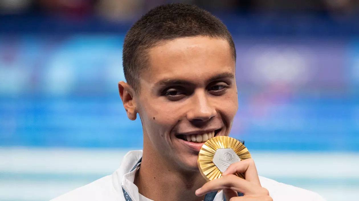 David Popovici, primul sportiv român de la Jocurile Olimpice premiat. Ce cadou va primi din partea lui Ion Țiriac