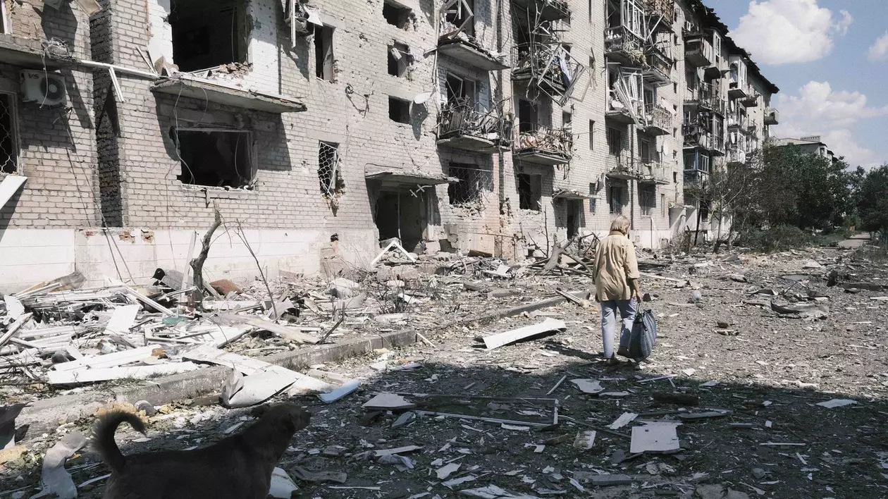 Blocuri de locuințe din Torețk distruse de bombardementele rusești Foto: Profimedia