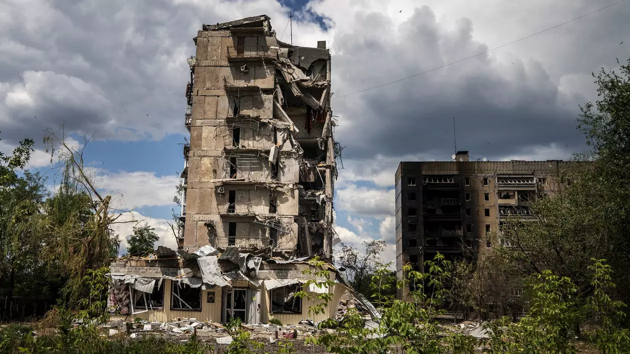 Blocuri de locuințe distruse de bombe rusești Foto: Profimedia