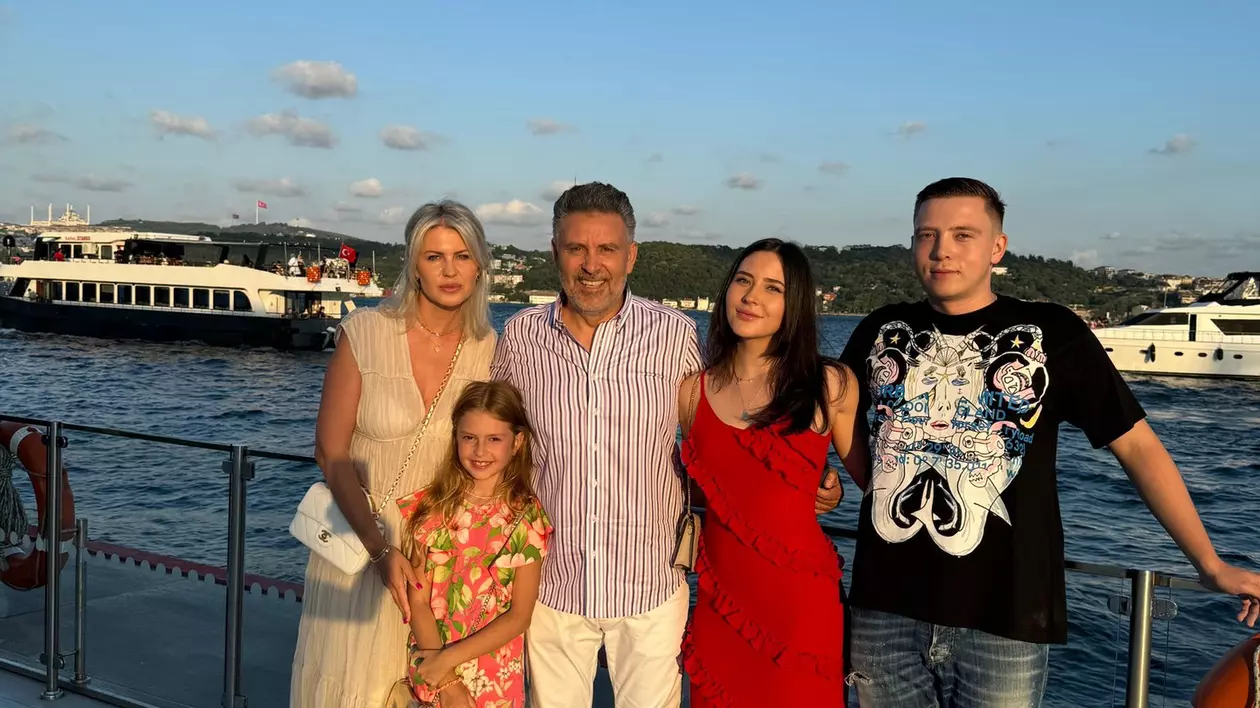 Imagini rare cu familia lui chef Alexandru Sautner. Cât de bine arată soția juratului de la „Chefi la cuțite”